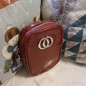 NWOT Red No Boundaries Crossbody Bag, Chain Strap, Zipper